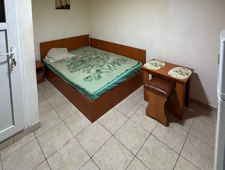 Colentina, Andronache, str. Marcu Zamfir, curte, utilitati incluse